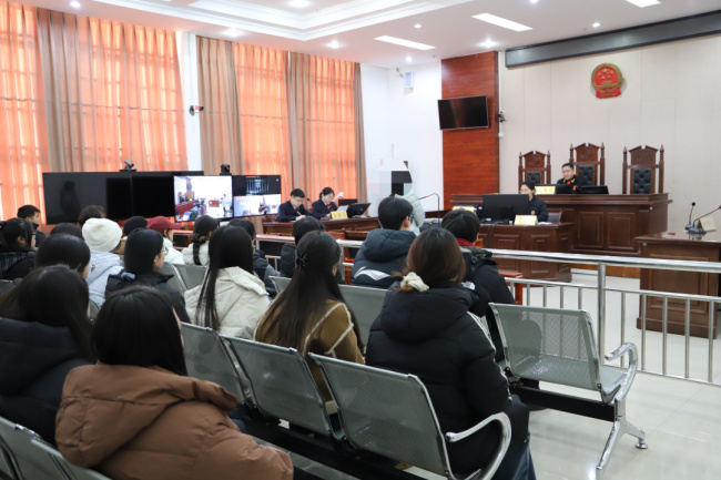 以案释法筑牢青春防线 ——洛宁法院组织大学生旁听涉毒品犯罪案件