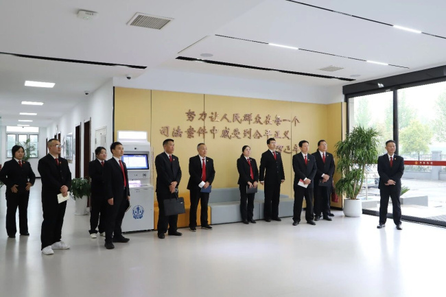 互学互鉴促提升 携手共进谋新篇——洛宁法院到高新法院李村人民法庭学习交流